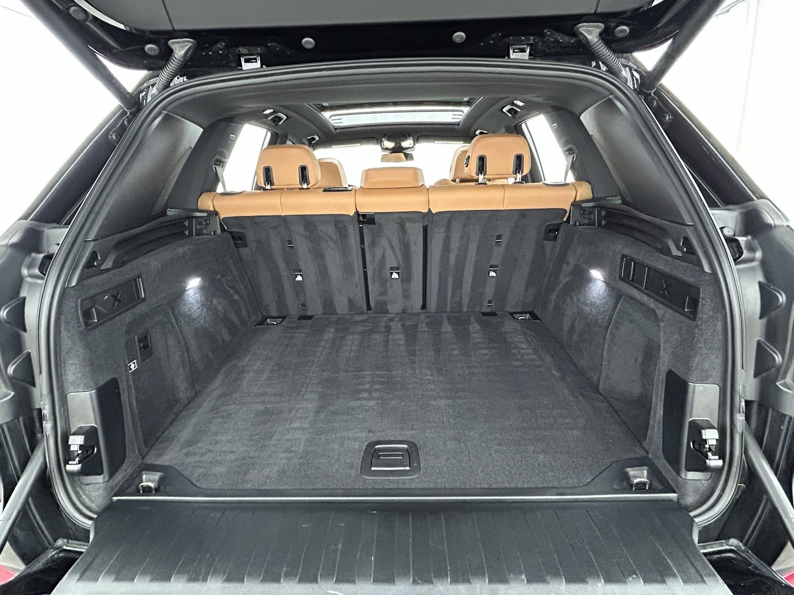 Used 2024 BMW X5 xDrive40i w/ Premium Package image 39