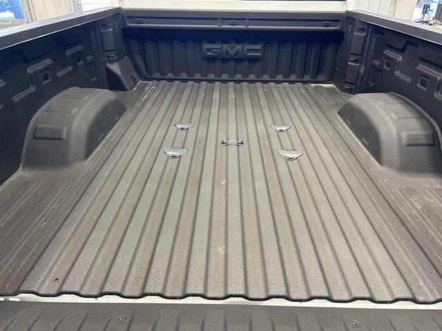 Used 2024 GMC Sierra 3500 SLE w/ Preferred Package image 7