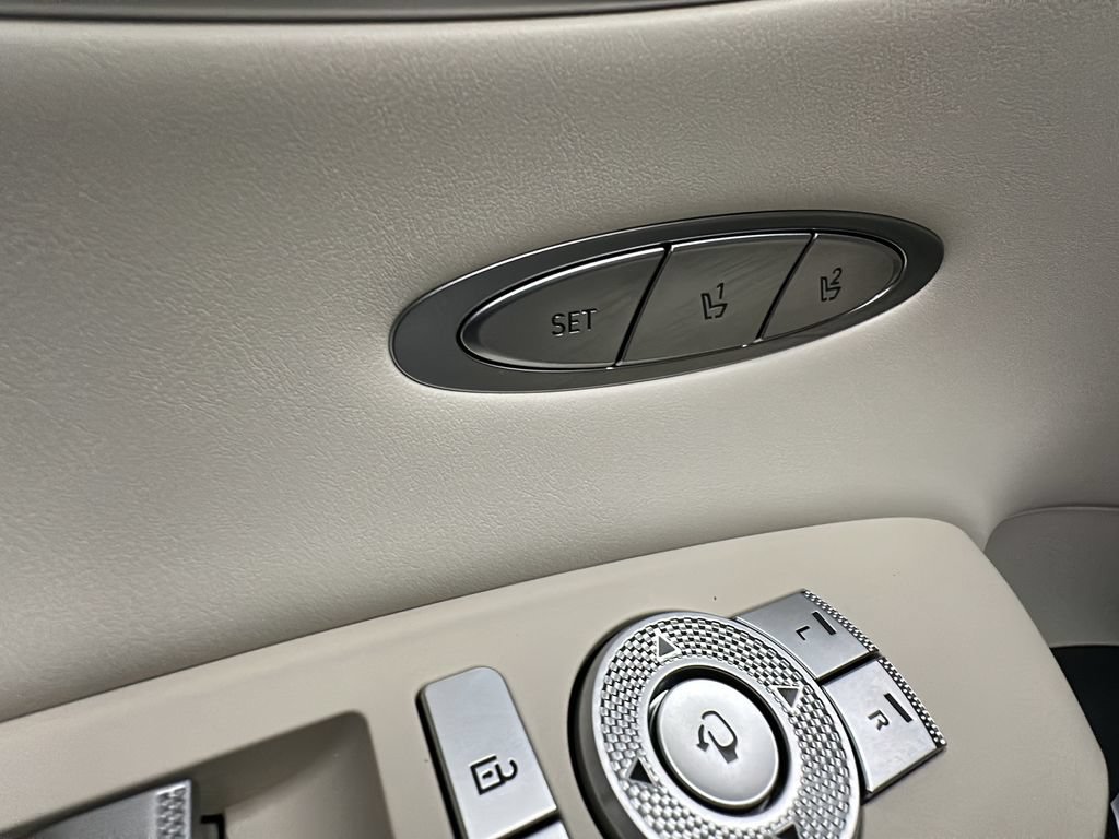 Certified 2025 Genesis Electrified GV70 AWD/4WD image 13