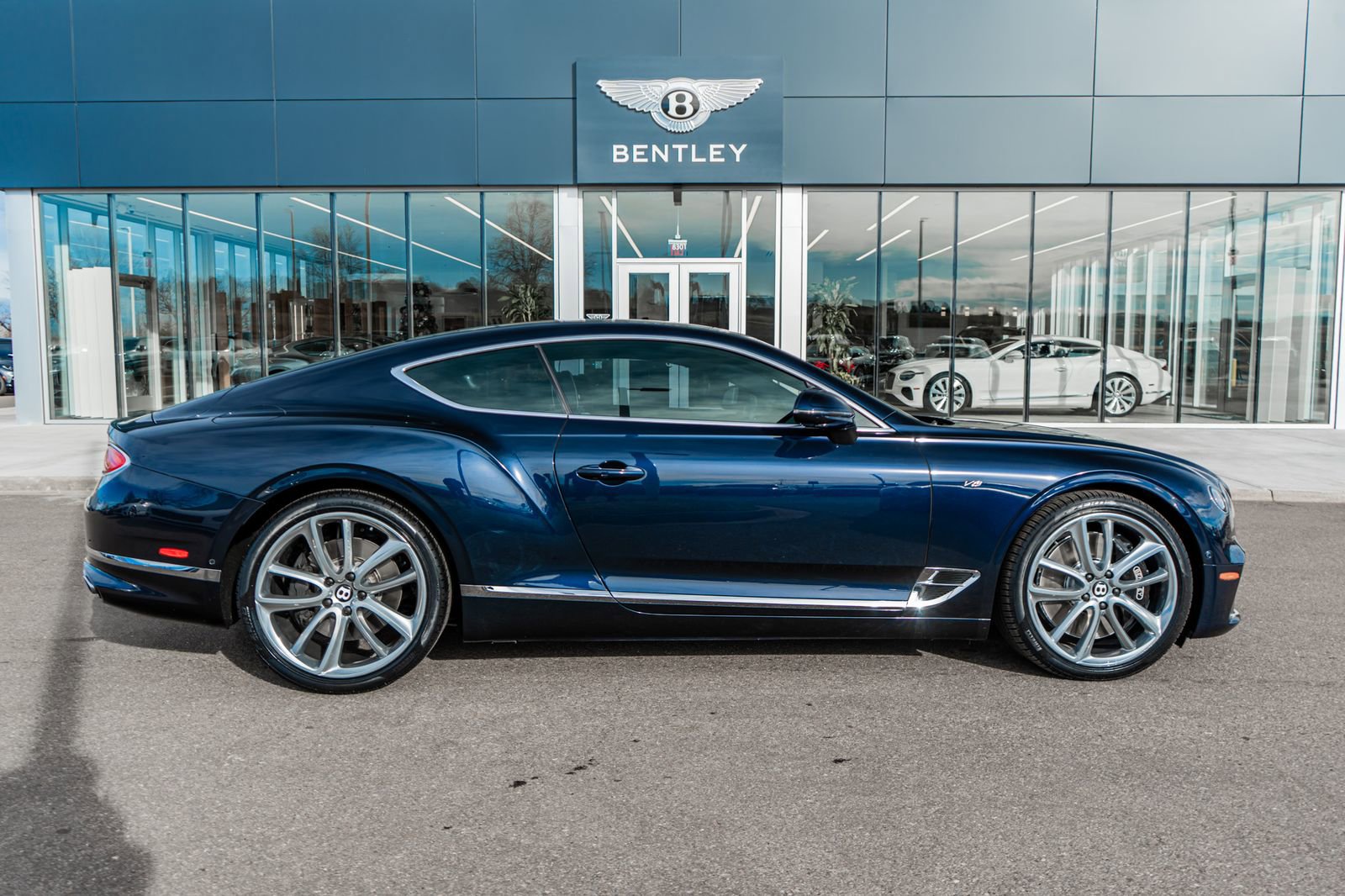 Used 2022 Bentley Continental GT image 21
