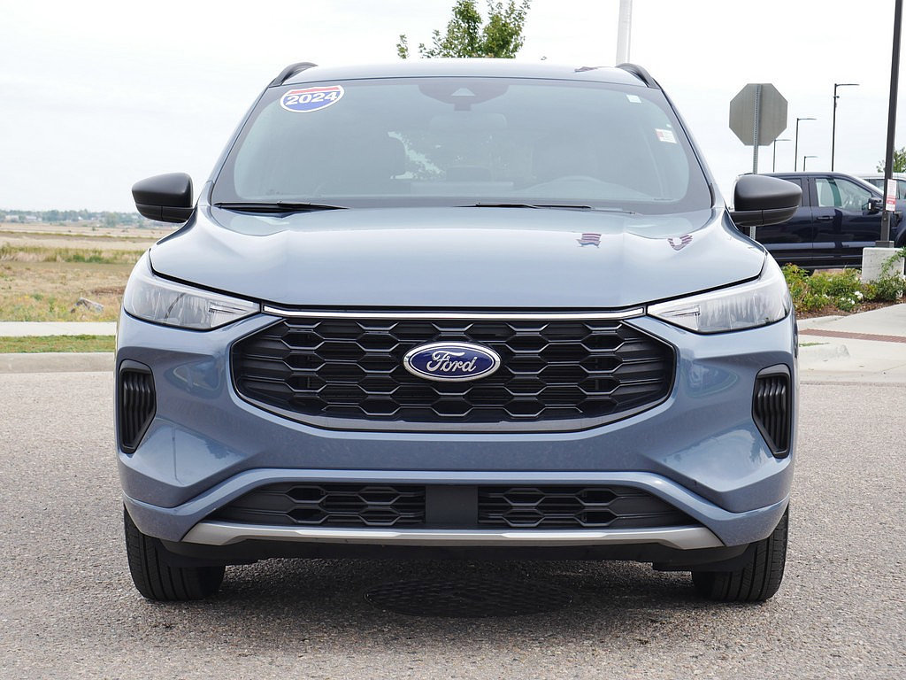Used 2024 Ford Escape ST-Line w/ Tech Pack #1 AWD/4WD image 9