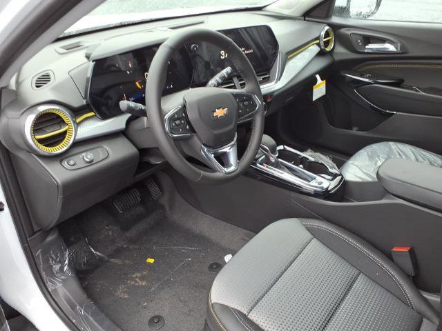 New 2026 Chevrolet Trax LT w/ LT Convenience Package FWD image 6