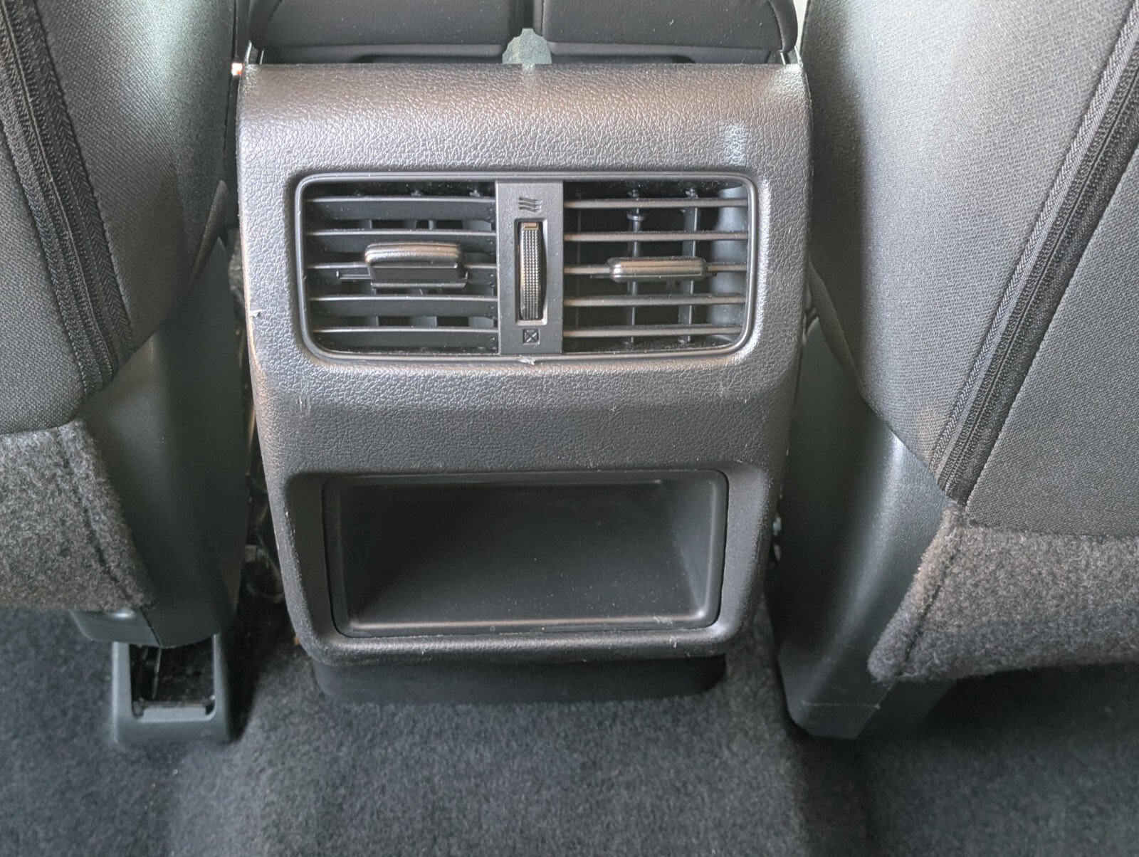 Used 2023 Nissan Rogue S FWD image 15