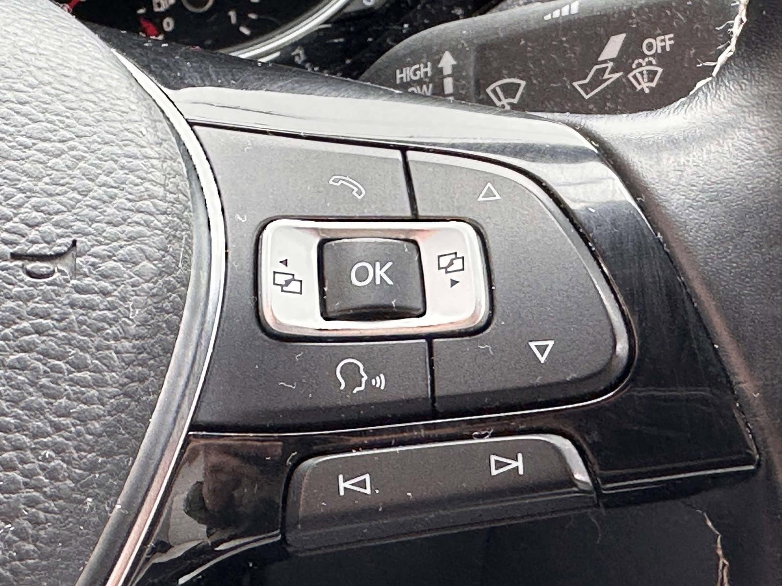 Used 2016 Volkswagen Jetta Sport w/ Lighting Package image 27