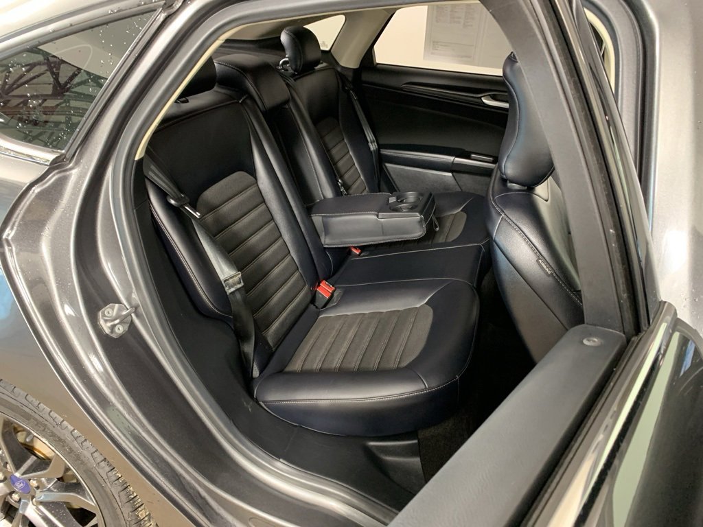 Used 2018 Ford Fusion SE w/ Equipment Group 201A image 33