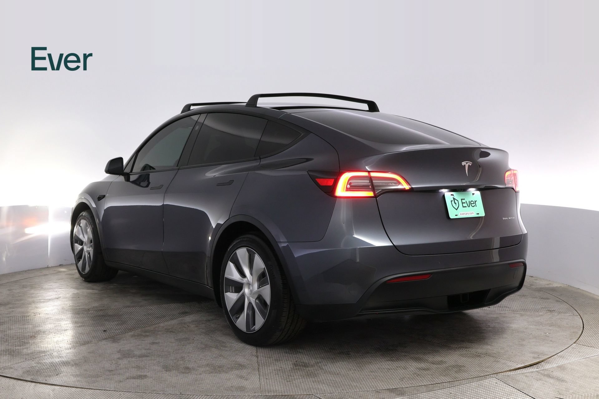Used 2023 Tesla Model Y Long Range AWD/4WD image 17