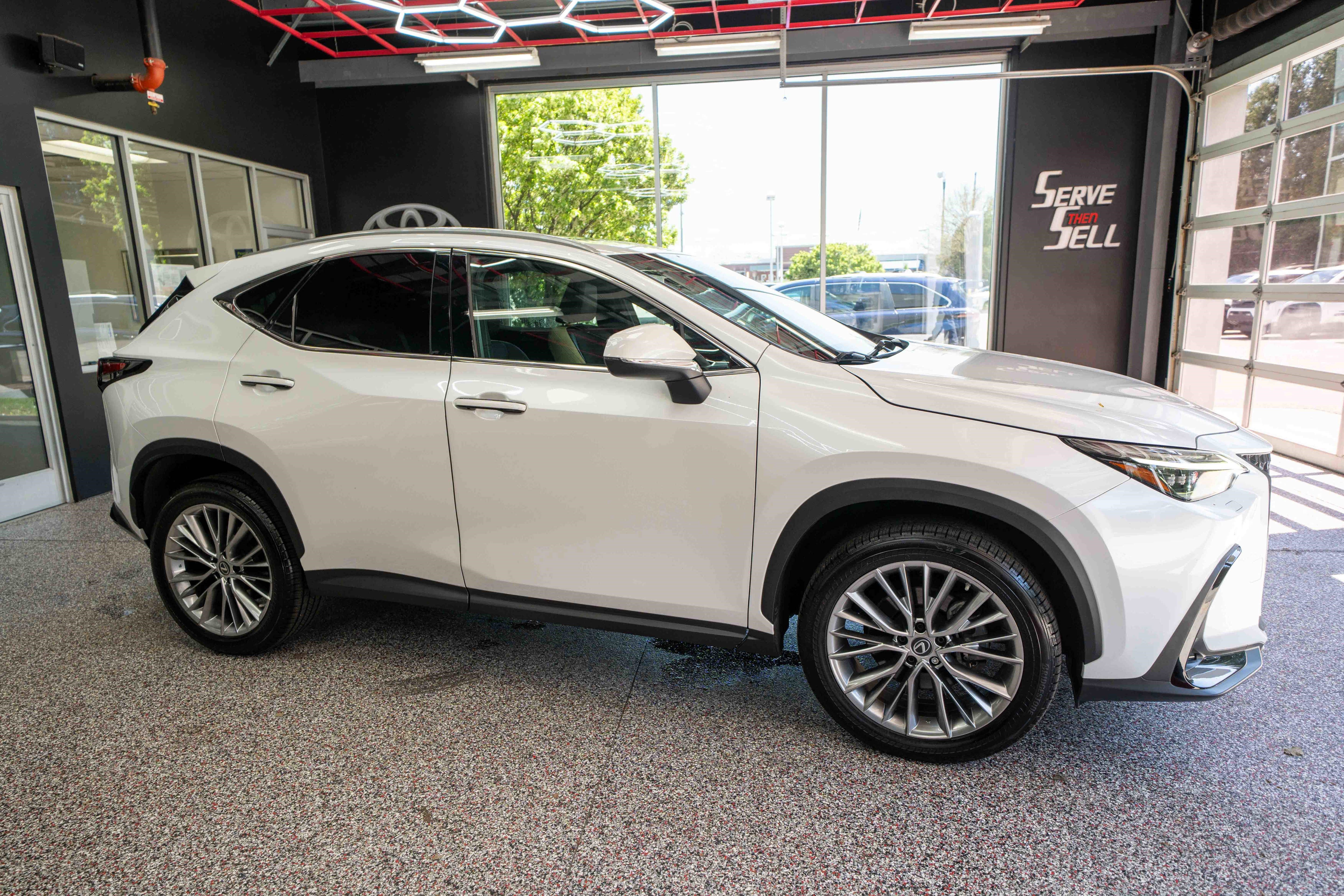 Used 2022 Lexus NX 350 AWD image 5