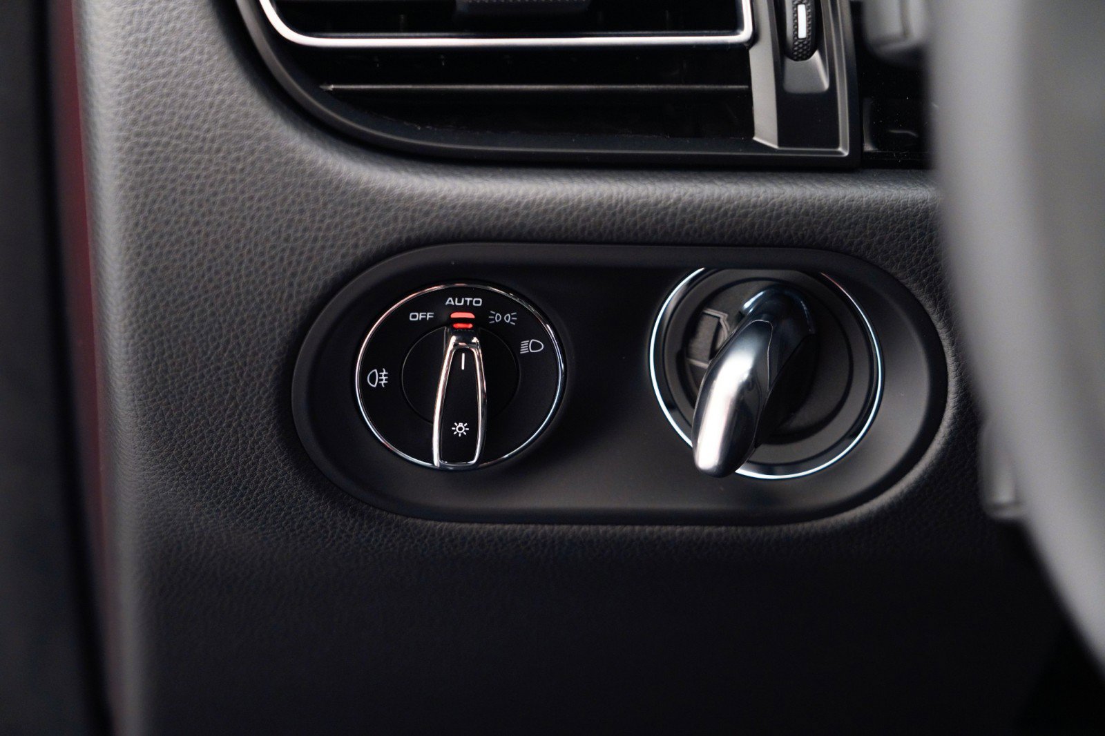 New 2026 Porsche Macan image 31