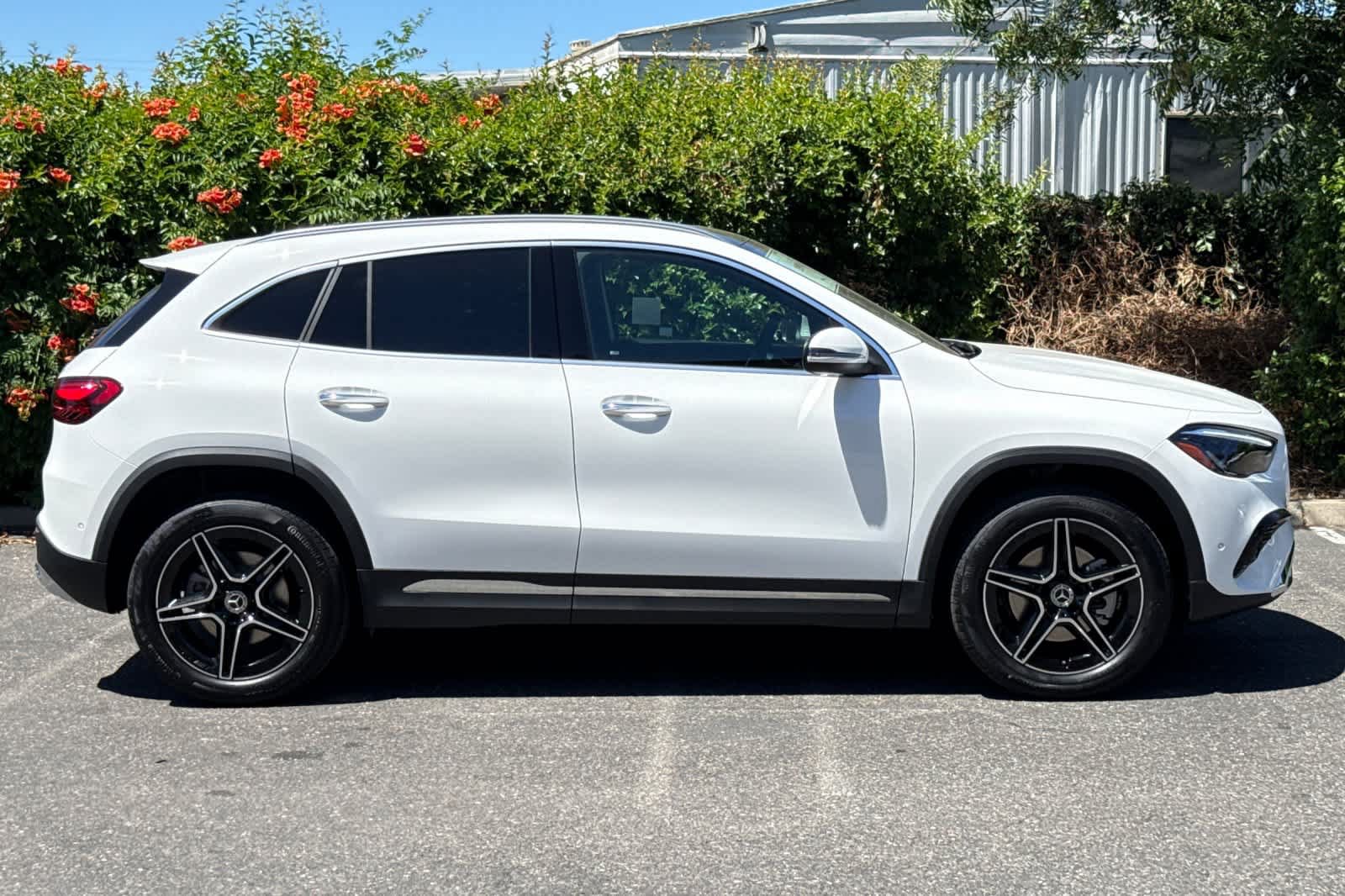 New 2026 Mercedes-Benz GLA 250 4MATIC image 2