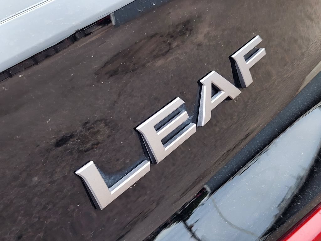 Certified 2025 Nissan Leaf SV Plus FWD image 8