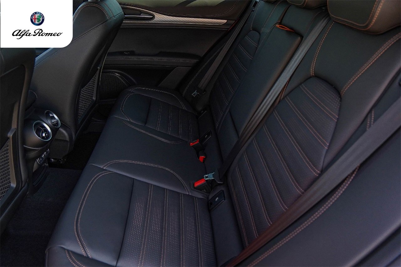 New 2025 Alfa Romeo Stelvio Sprint image 25