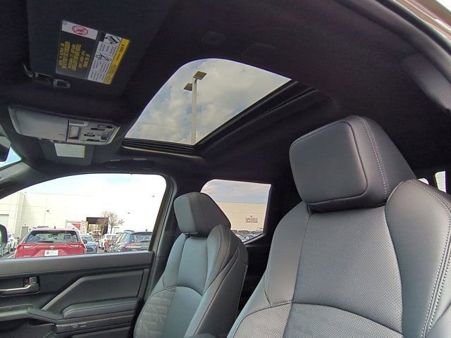 Certified 2026 Toyota Tacoma TRD Off-Road w/ TRD Off Road Premium Package AWD/4WD image 11