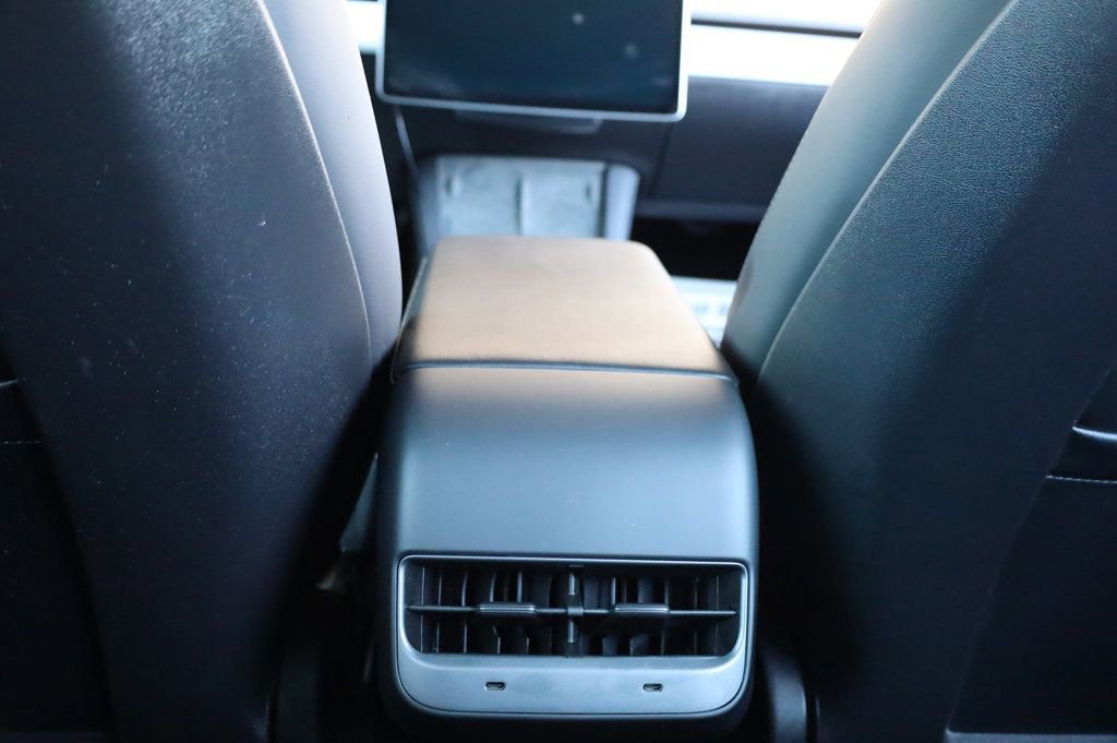 Used 2021 Tesla Model 3 Standard Range Plus image 33