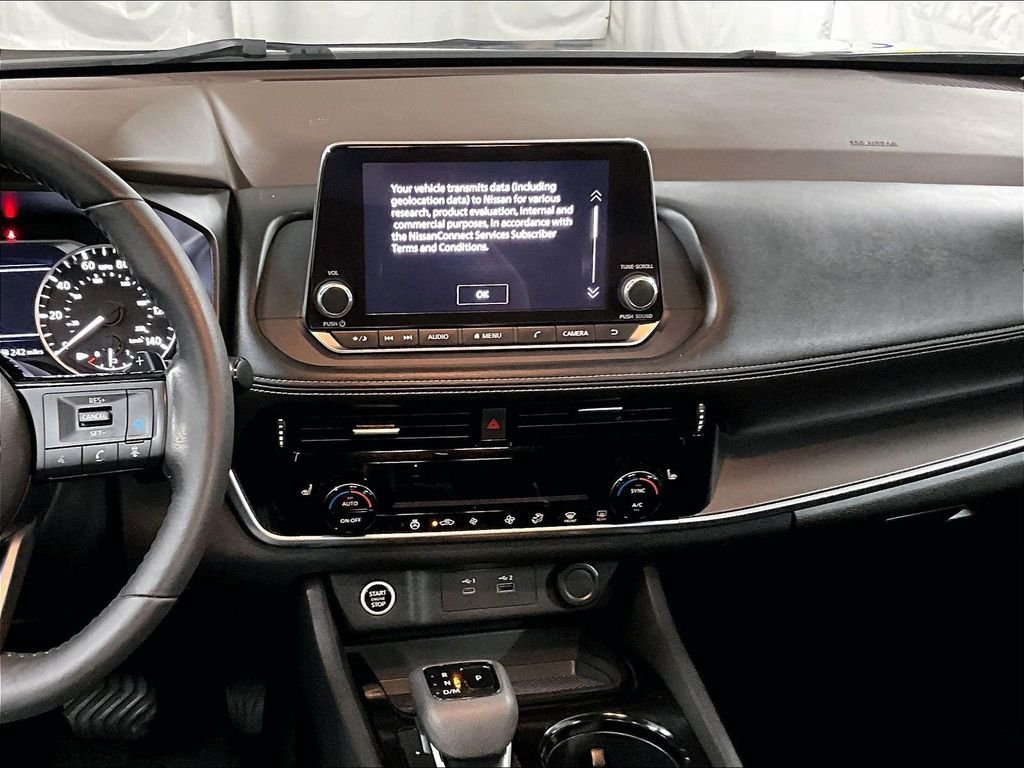 Used 2022 Nissan Rogue SV w/ SV Premium Package AWD/4WD image 17