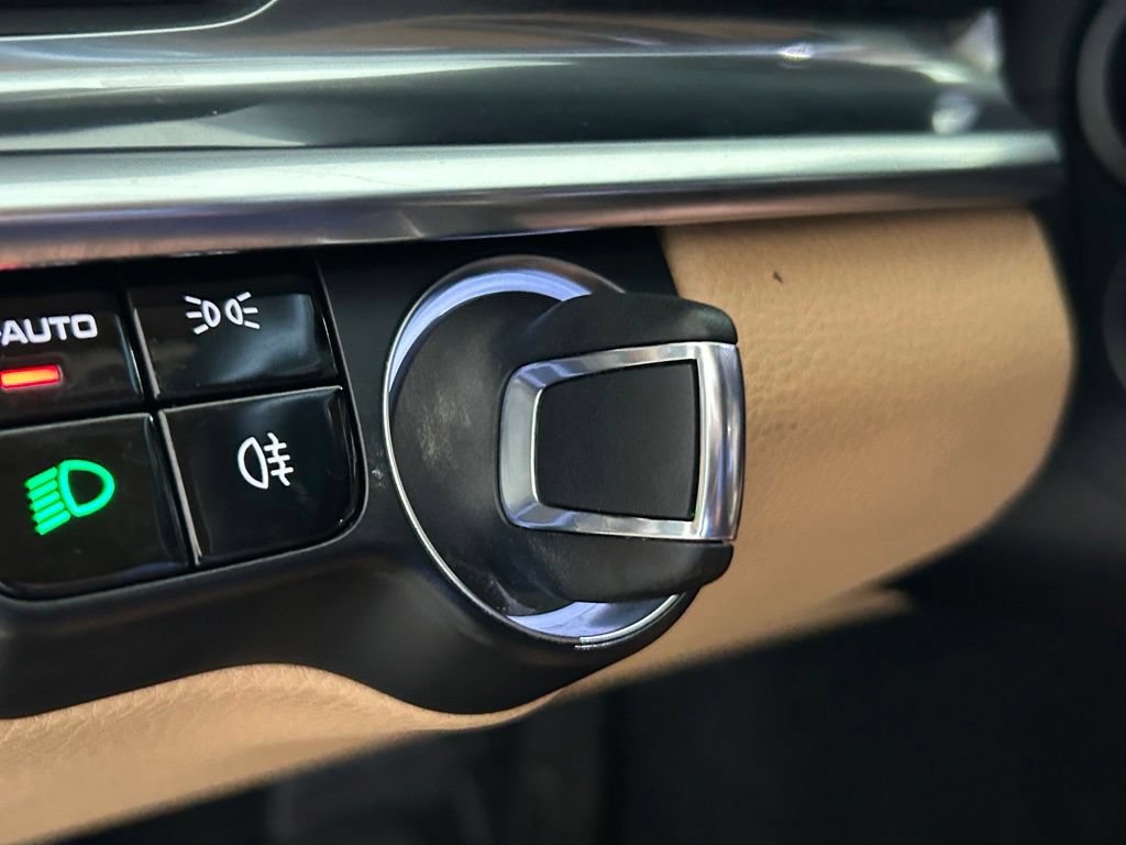 Used 2018 Porsche Panamera w/ Premium Package Plus RWD image 49