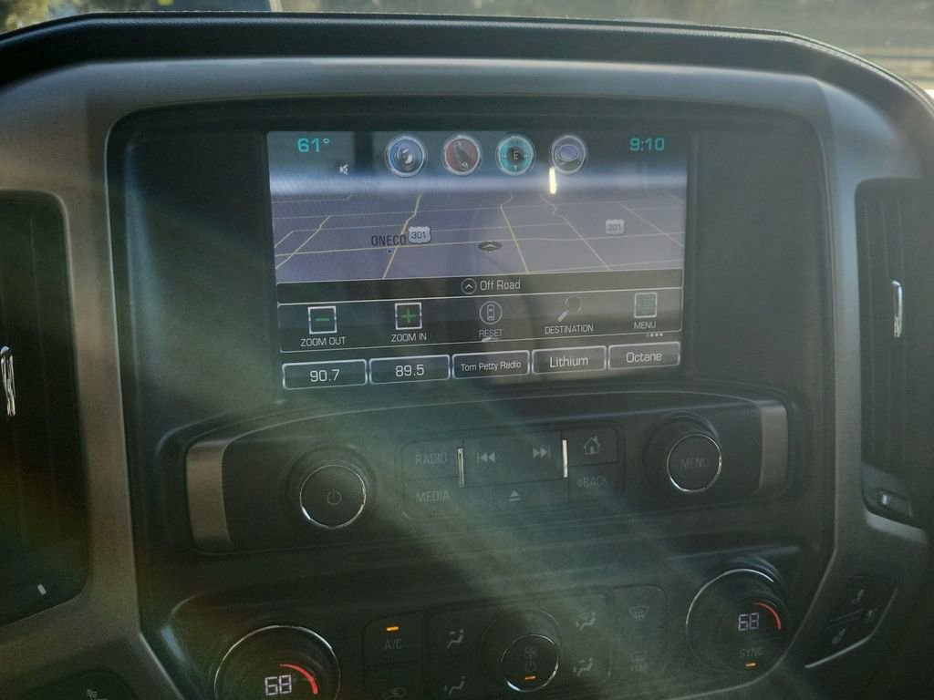 Used 2017 GMC Sierra 2500 Denali w/ Duramax Plus Package image 12