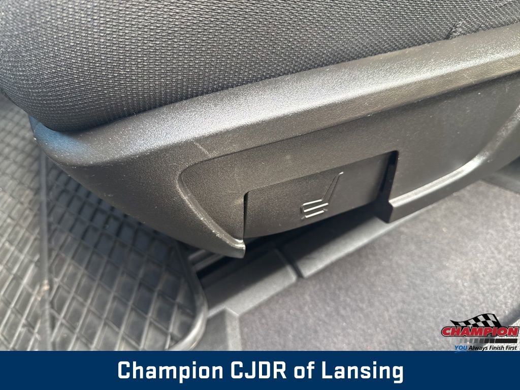 Used 2011 GMC Acadia SLE image 41