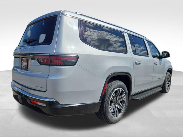 Used 2024 Jeep Wagoneer L Series II w/ Flexible Seating Group AWD/4WD image 12