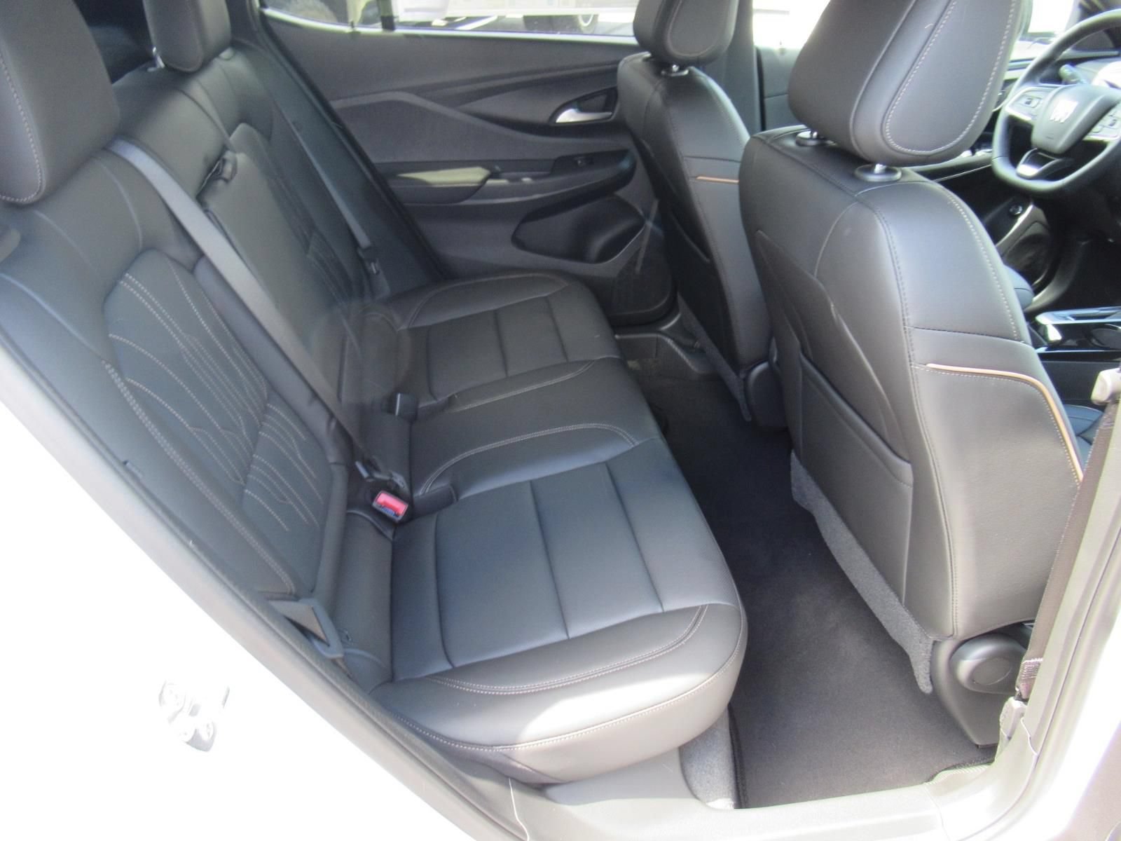 New 2026 Buick Envista Sport Touring FWD image 28