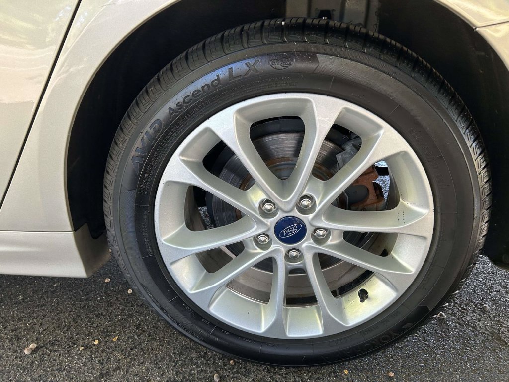 Used 2019 Ford Fusion SEL FWD image 7