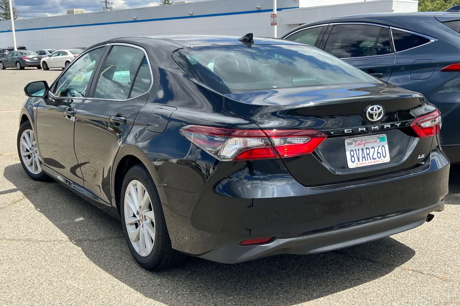Used 2021 Toyota Camry LE w/ Convenience Package FWD image 6