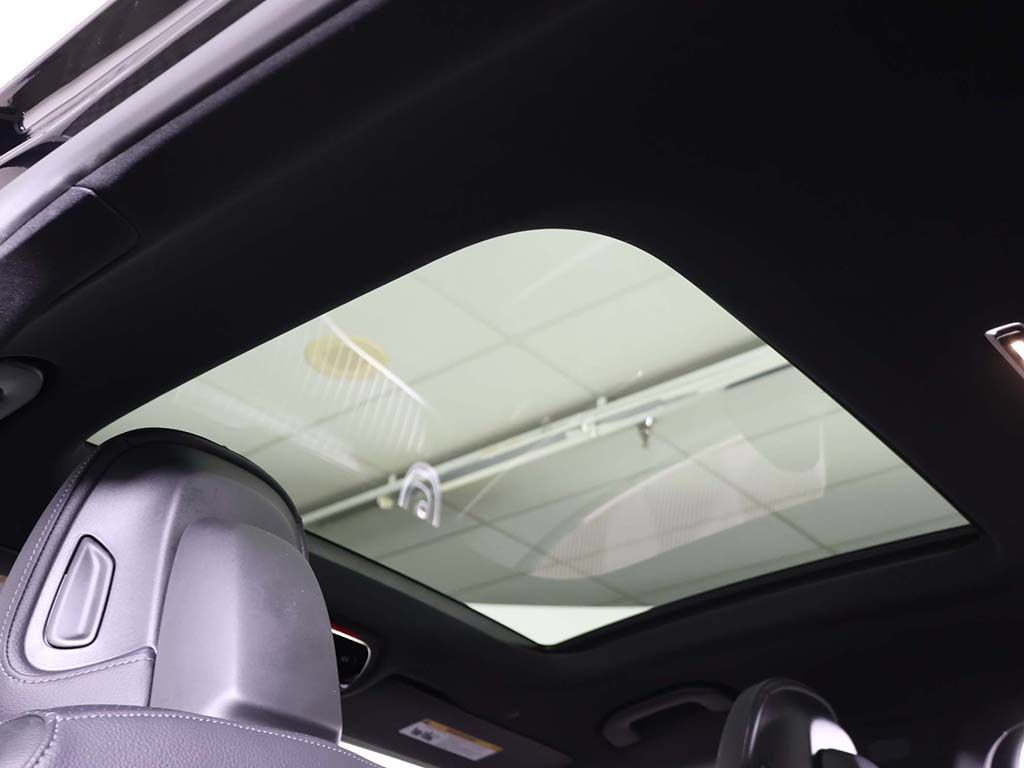 Used 2025 Mercedes-Benz GLC 300 4MATIC image 22