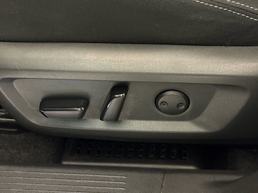 Used 2022 Nissan Rogue SV image 20