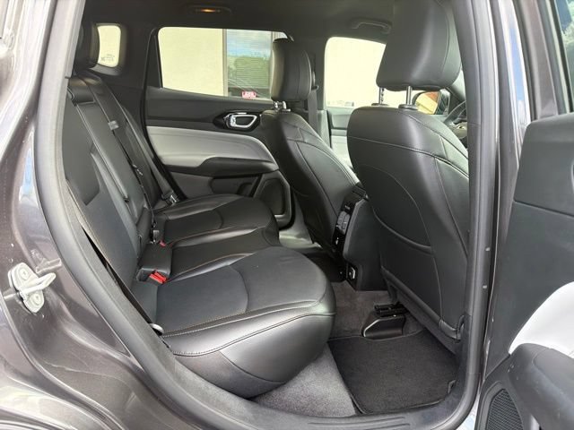 Used 2023 Jeep Compass Limited w/ Elite Group AWD/4WD image 17