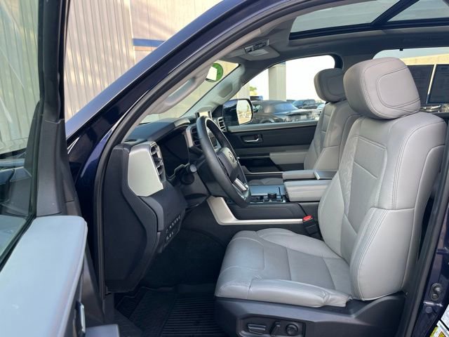 Used 2024 Toyota Sequoia Limited w/ Tow Technology Package AWD/4WD image 15