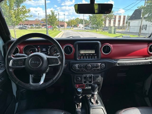 Used 2023 Jeep Wrangler Unlimited Rubicon w/ LED Lighting Group AWD/4WD image 3