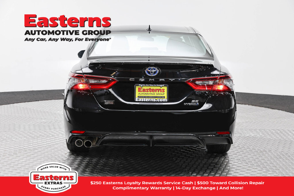 Used 2024 Toyota Camry SE FWD image 7