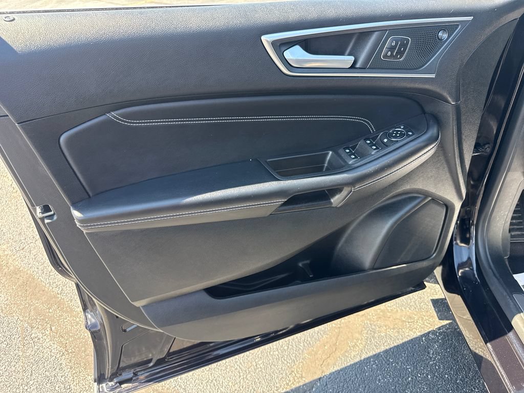 Used 2024 Ford Edge Titanium w/ Equipment Group 301A AWD/4WD image 29