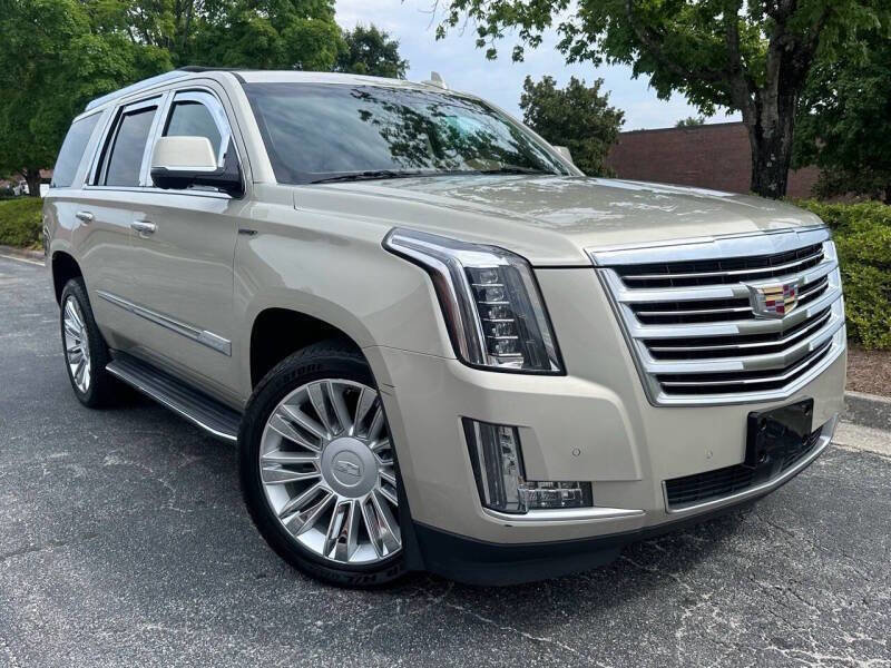 Used 2015 Cadillac Escalade Platinum image 3