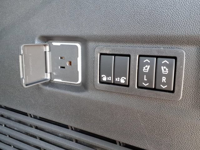 New 2026 GMC Yukon Denali w/ Sun & Power Step Package AWD/4WD image 16