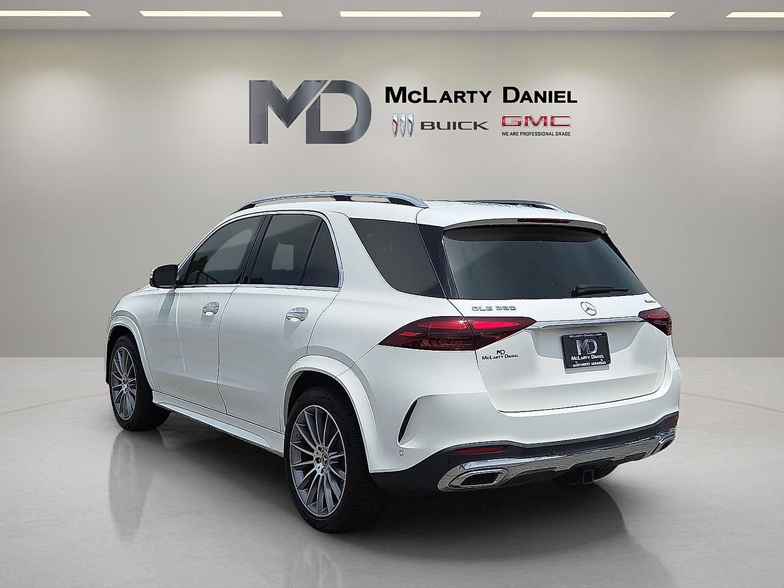 Used 2024 Mercedes-Benz GLE 350 4MATIC image 13