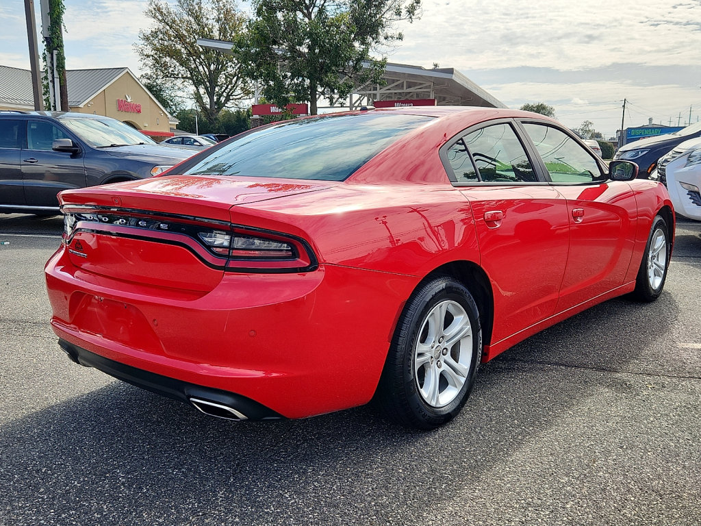 Used 2019 Dodge Charger SXT w/ Leather Interior Group RWD image 5
