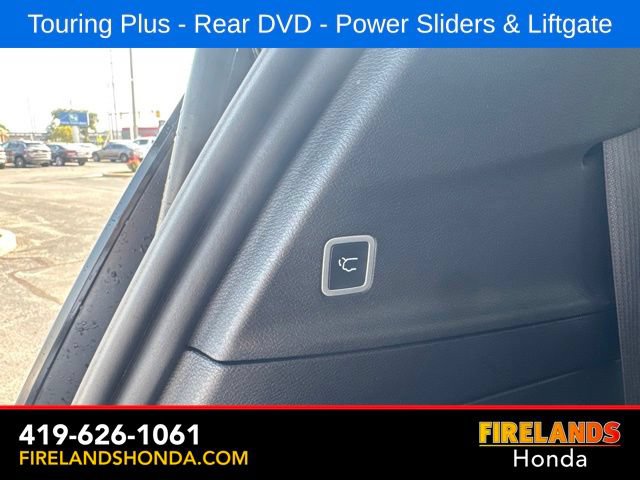 Used 2019 Chrysler Pacifica Touring Plus w/ S Appearance Package FWD image 36
