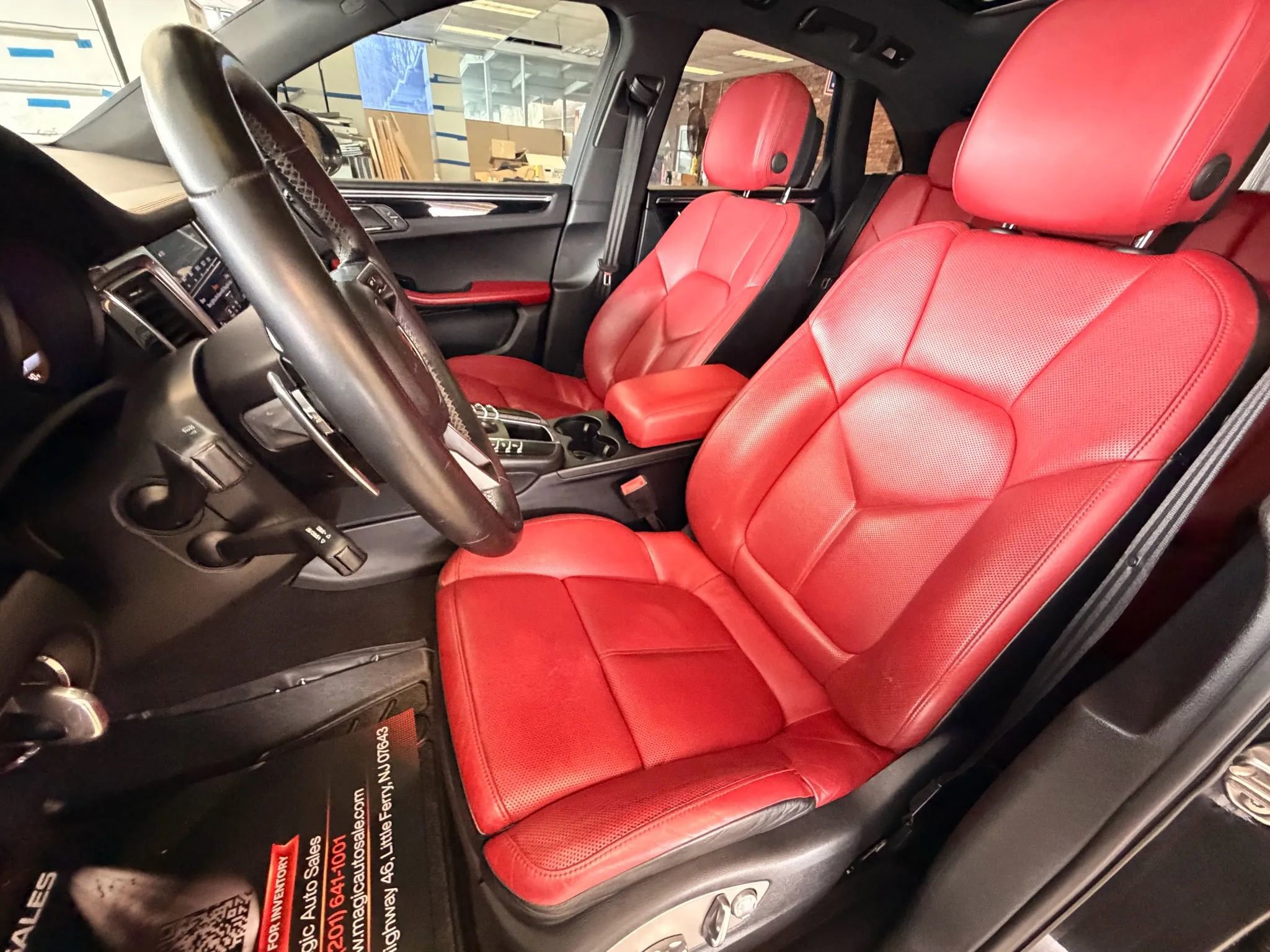 Used 2017 Porsche Macan S image 12