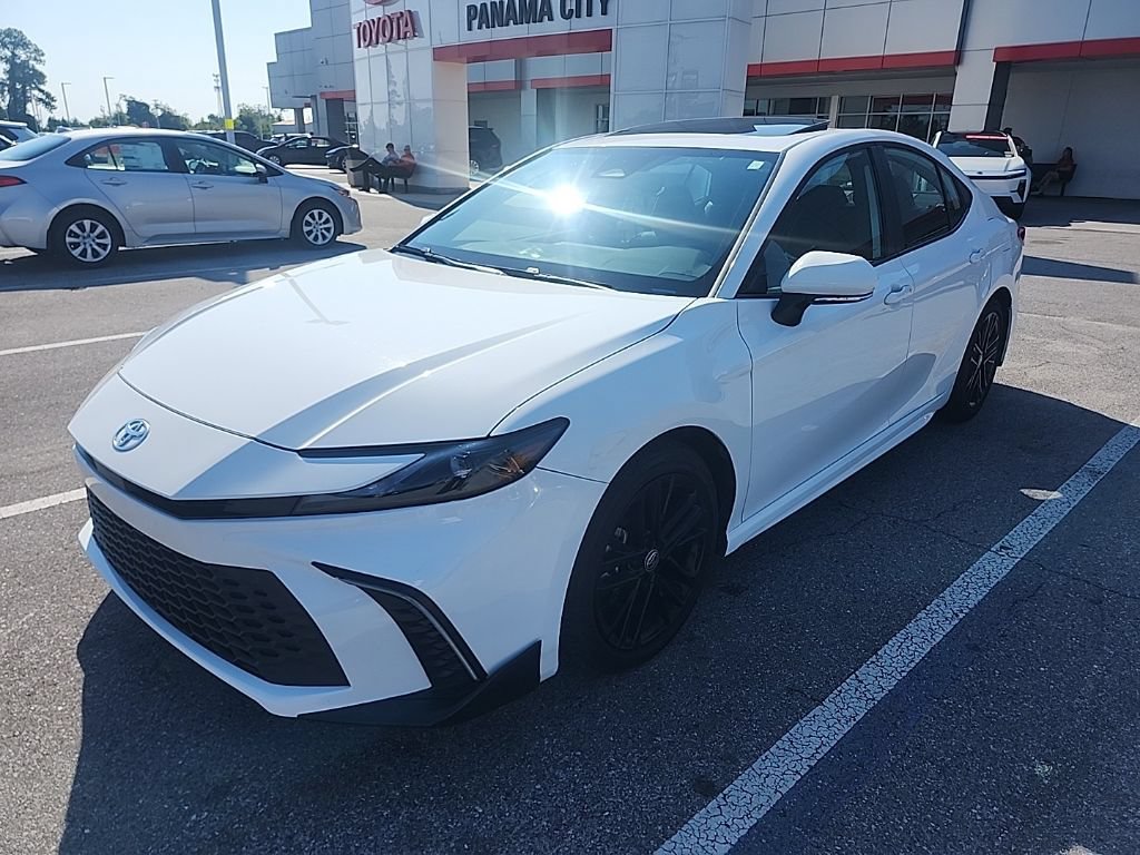 Used 2025 Toyota Camry SE w/ Multimedia Upgrade Package FWD image 14