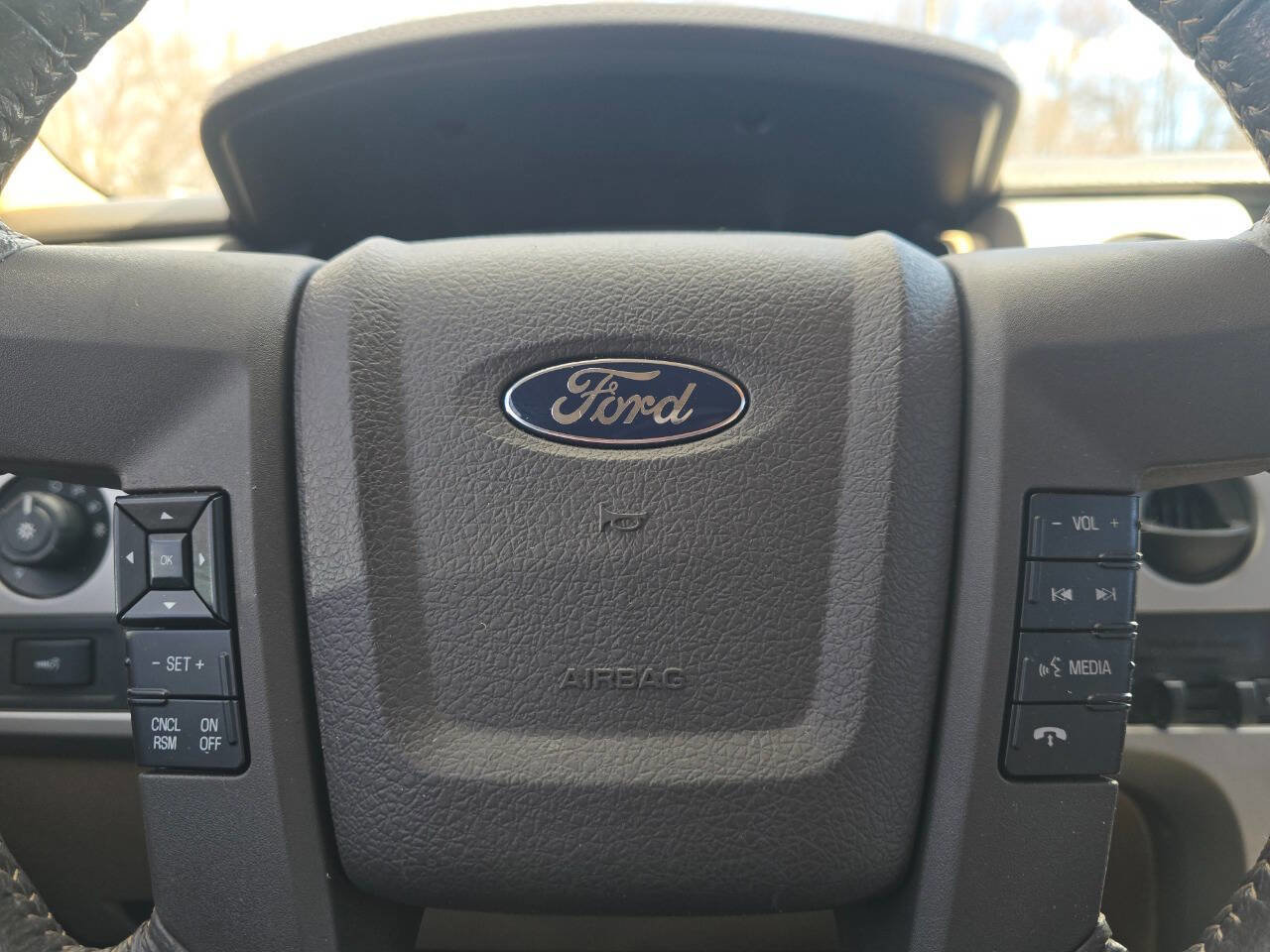 Used 2011 Ford F150 Lariat w/ Lariat Plus Pkg image 26