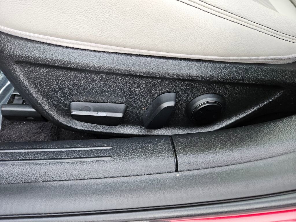 Used 2022 Genesis G70 2.0T image 17