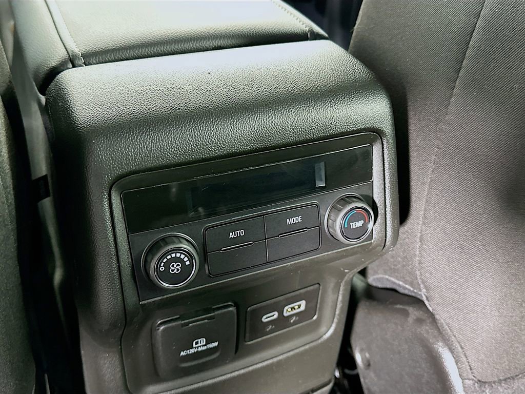 Used 2023 GMC Acadia SLE w/ Driver Convenience Package image 32