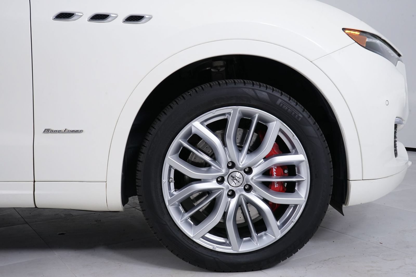 Used 2021 Maserati Levante S GranLusso AWD/4WD image 15