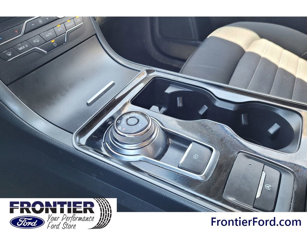Used 2020 Ford Edge SE FWD image 13