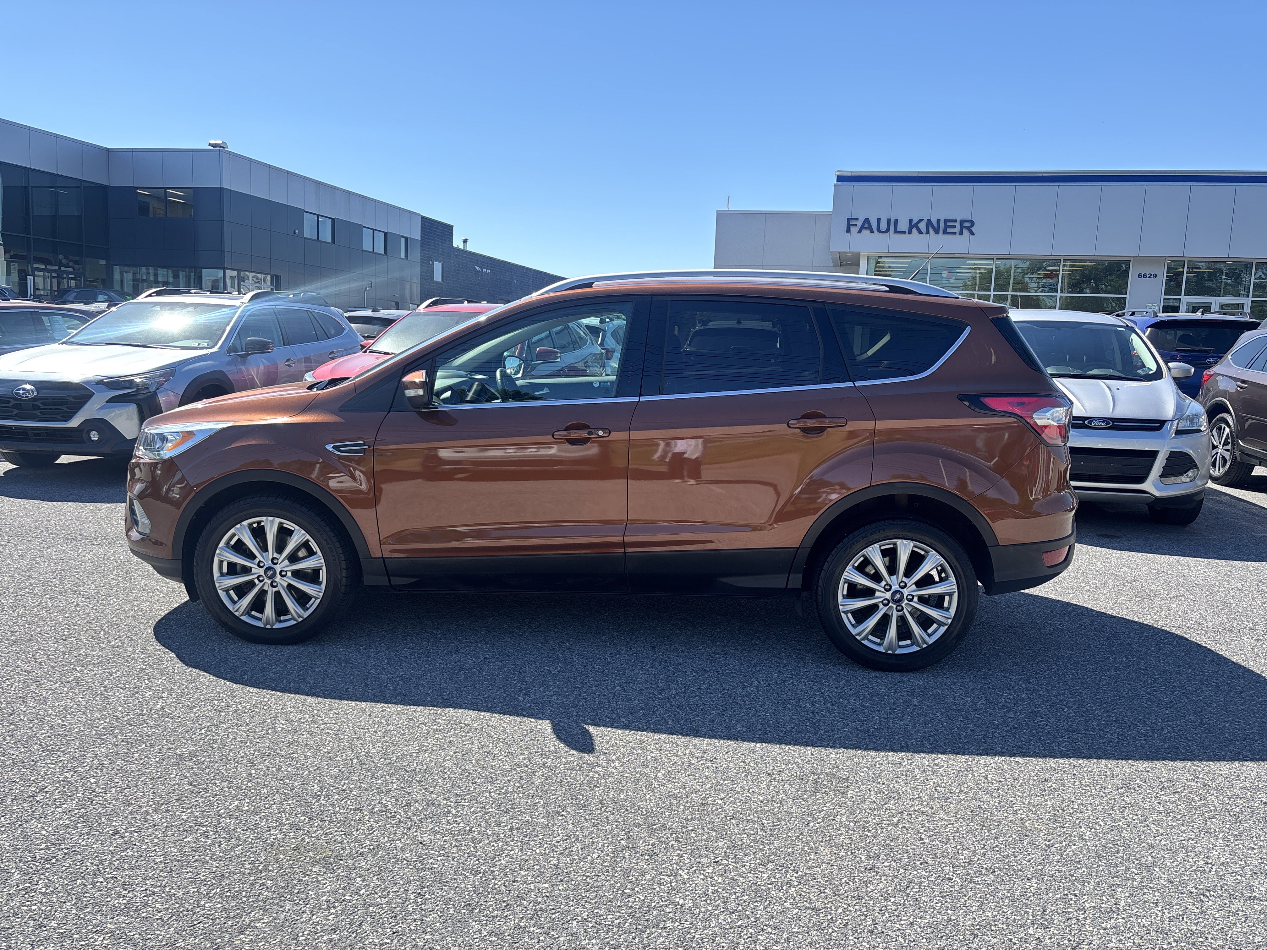 Used 2017 Ford Escape Titanium AWD/4WD image 17