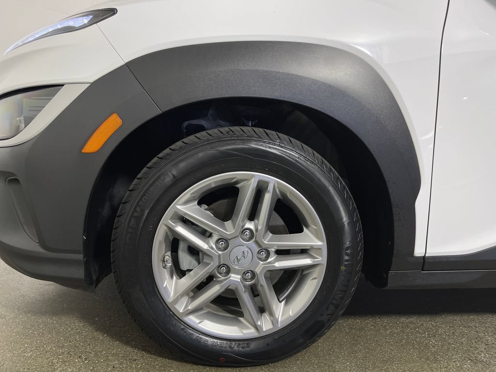 Used 2022 Hyundai Kona SE FWD image 11