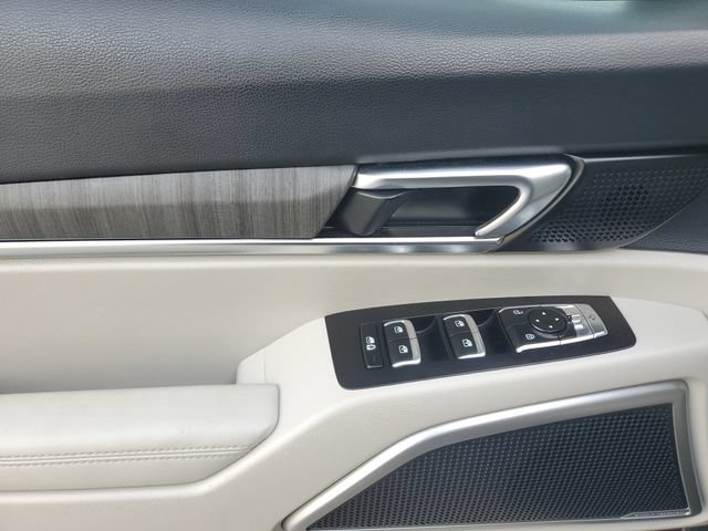 Certified 2023 Kia Telluride EX w/ EX Captain's Chair Package FWD image 17