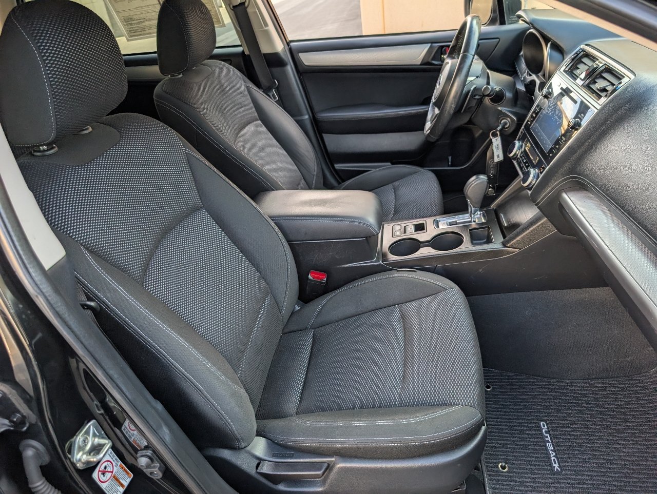 Used 2018 Subaru Outback 2.5i Premium AWD/4WD image 8