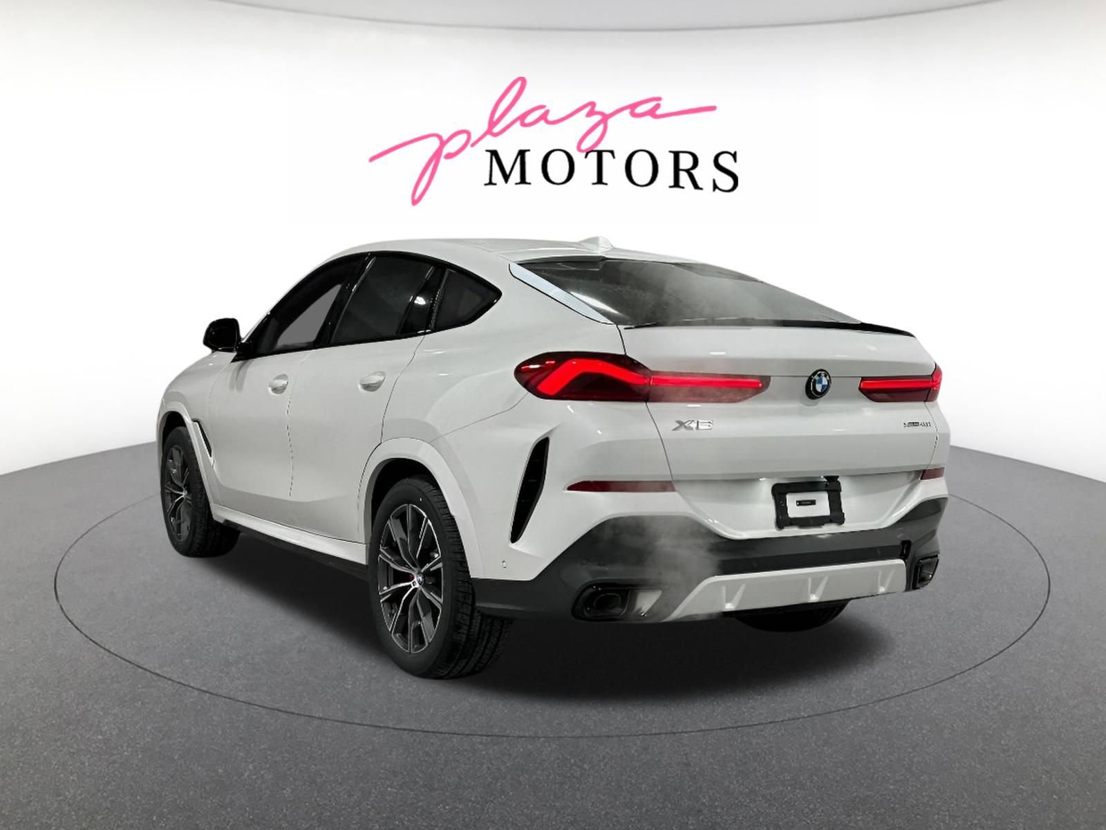 New 2026 BMW X6 xDrive40i w/ Executive Package image 4