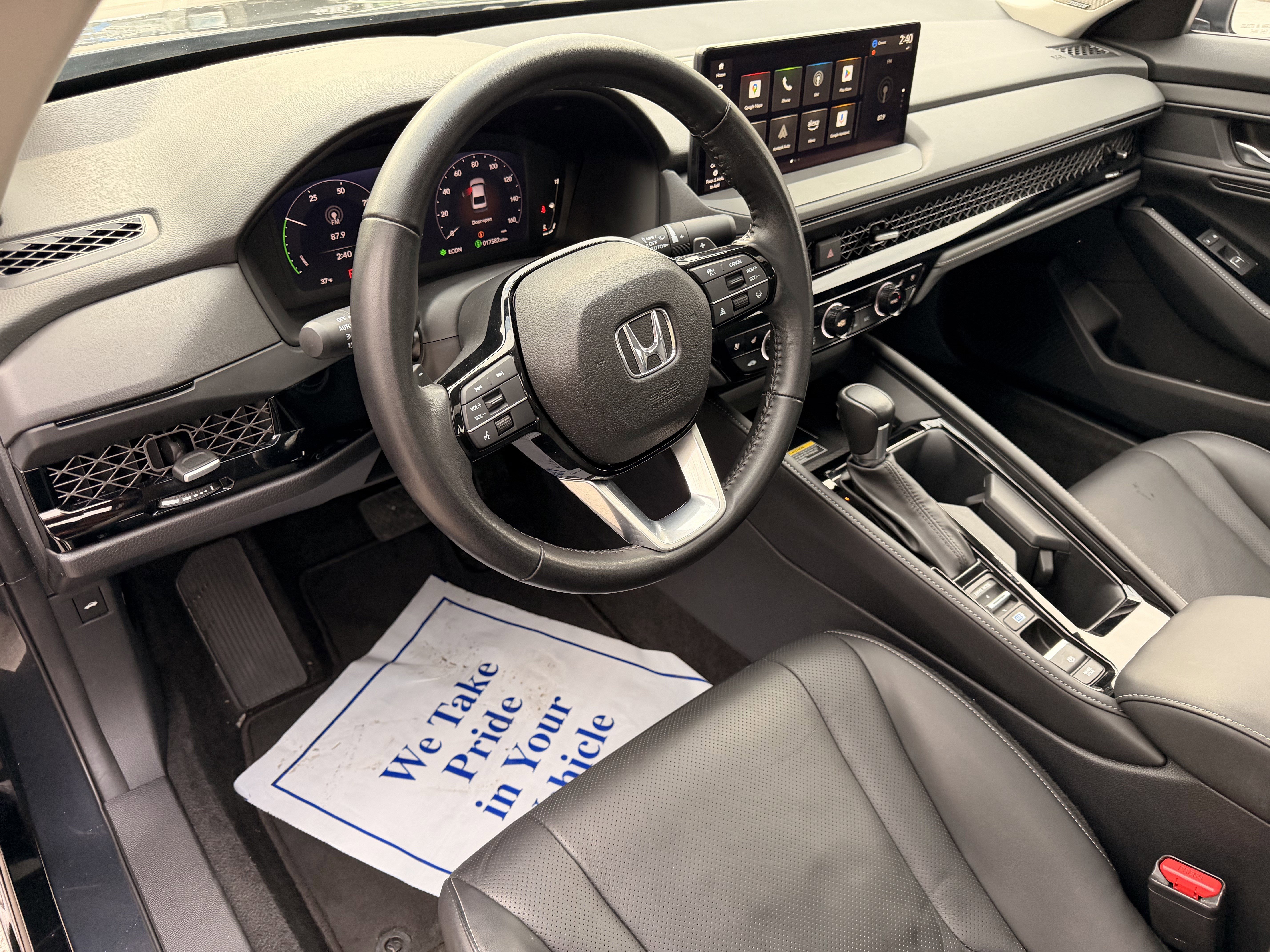 Used 2023 Honda Accord Touring image 12